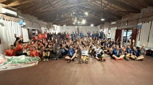 Son cada vez más los jugadores que se suman a la práctica de tchoukball.