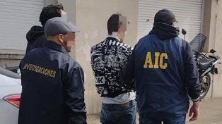 Cuento del tío: apresaron a dos estafadores y recuperaron 10.900 dólares