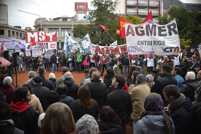 No queremos volver al pasado, fue el mensaje que partió desde Paraná contra la reforma militar que impulsa el Gobierno