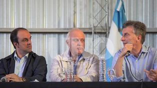 Emergencia hídrica: el presidente Macri sobrevoló el territorio santafesino afectado