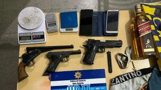 Denunció que quisieron robarle el auto y terminó detenido con dos armas de fuego