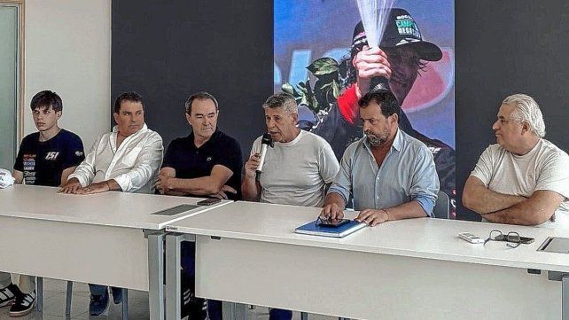 El autodrómo Ciudad de Paraná será sede de la primera fecha del TN. La competencia fue presentada con la participación del piloto local Exequiel Bastidas.