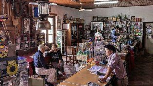 El almacén conserva las viejas costumbres de la época y atesora recuerdos de los primeros compradores.