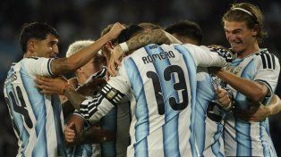 La nueva Selección Argentina sacó a relucir todo su repertorio y aplastó a Bolivia en Córdoba