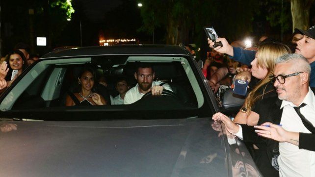 Lionel Messi estuvo en cumpleaños de 15 de su sobrina Mora y no tardaron en aparecer fotos y videos