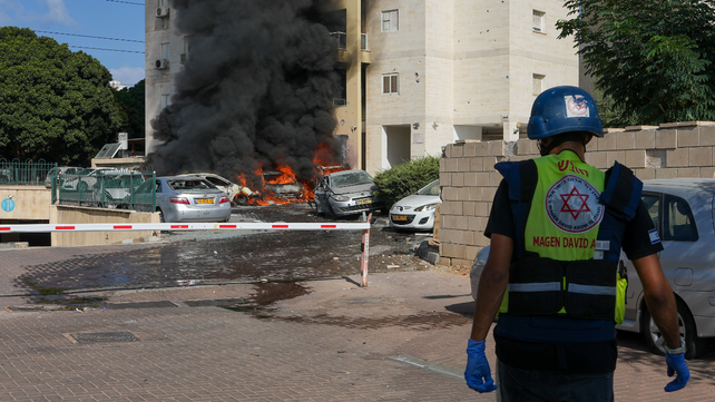 Israel se declaró en estado de guerra tras recibir múltiples ataques.