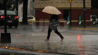 Rige un alerta por fuertes lluvias que abarca la ciudad de Santa Fe