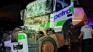 Ruta 14: una persona herida luego del choque entre dos camiones