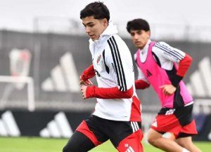 Tobías Andrada recibió el alta en River y se perfila como titular contra Estudiantes de Río Cuarto
