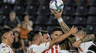 Leo Ramos y Nicolás Peñailillo, con un pie afuera de Unión