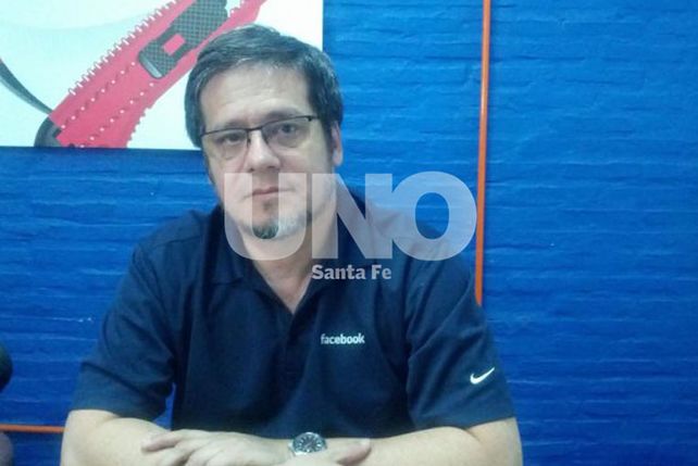 Desde Miami. Arébalos habló de periodismo y redes sociales.