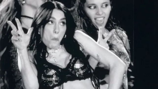 Lali Espósito se acordó de Karina Milei en su concierto en Vélez: el gesto que se volvió viral