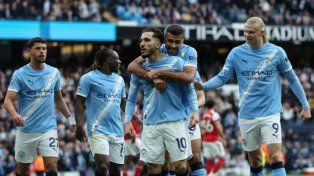 Manchester City golpeó al Arsenal y dejó la Premier al rojo vivo