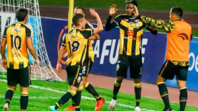 Festejo. Táchira viene de vencer a Zamora en el torneo local.