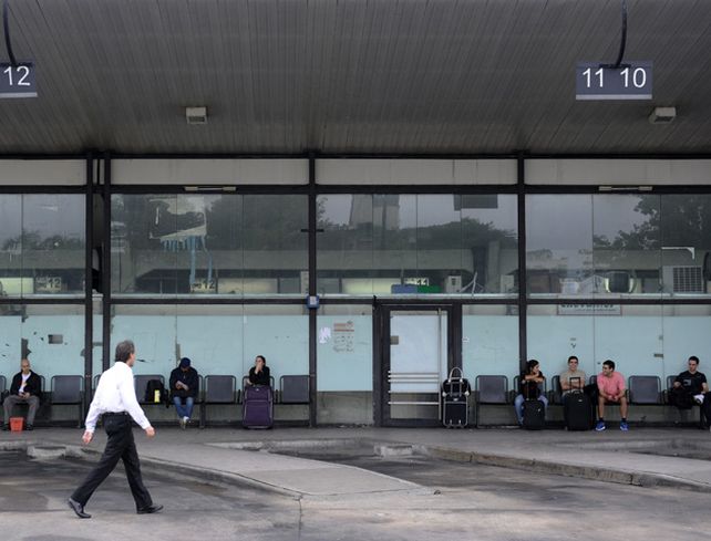 La terminal de ómnibus rosarina luce desolada desde el jueves pasado.