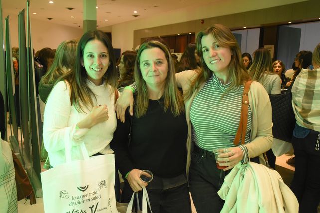 Macarena García, Agustina Weidmann y Carla Galmes