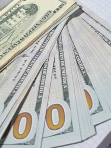 Allanaron una vivienda y secuestraron US$4.440 por una investigación de hurto
