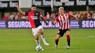 Ever Banega jugó su último partido contra Estudiantes en La Plata. Fue expulsado, se perdió el clásico y ahora regresa en Newells.