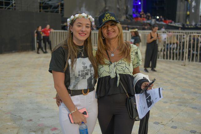 Nerea Fornasari y  Analia Monatangie