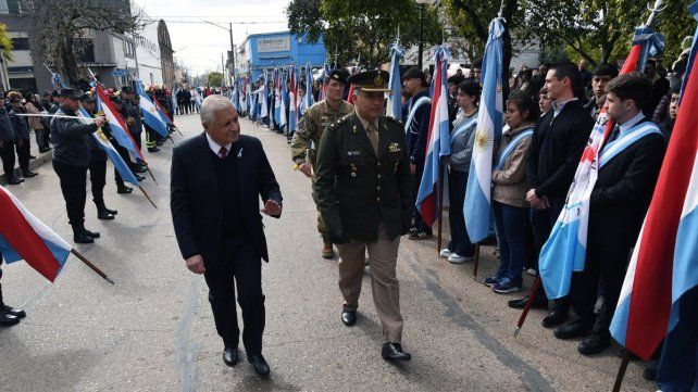 Concepción del Uruguay y Gualeguaychú homenajearon al General San Martín