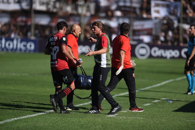 Gabriel Heinze debutó como técnico de Newell's con un empate 2-2 en cancha de Platense.