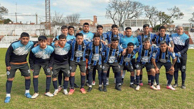 Peñarol lidera el certamen con puntaje ideal.
