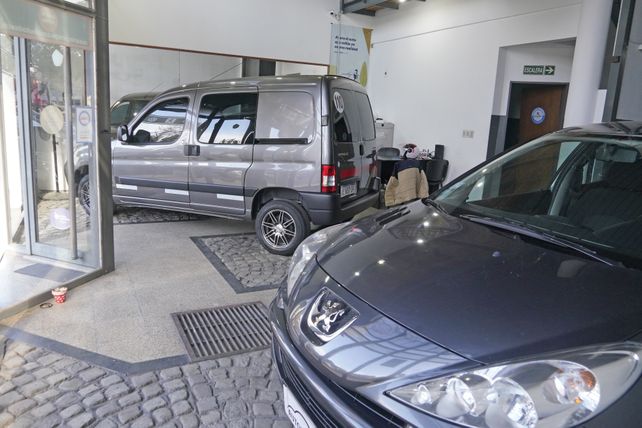 Autos. El mercado está condicionado por las restricciones de divisas.