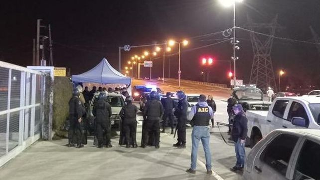 Los incidentes frente a los portones de acceso a la planta de La Virginia se produjeron el pasado viernes.