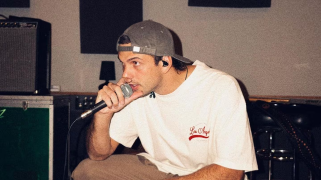 Bautista es músico y formó parte de la banda Toco Para Vos en Uruguay.