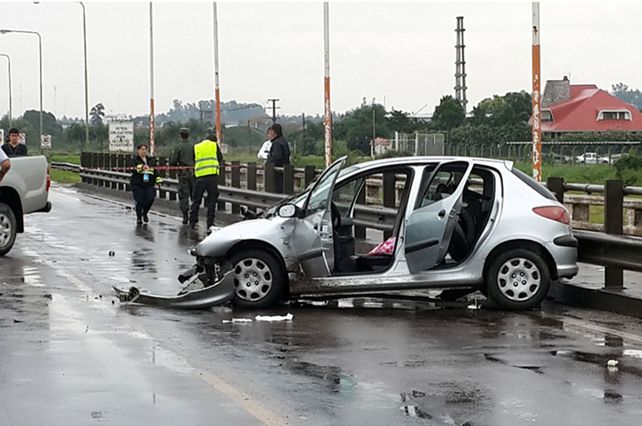 Terrible accidente en el Puente sobre el Arroyo El Rey entre Reconquista y Avellaneda