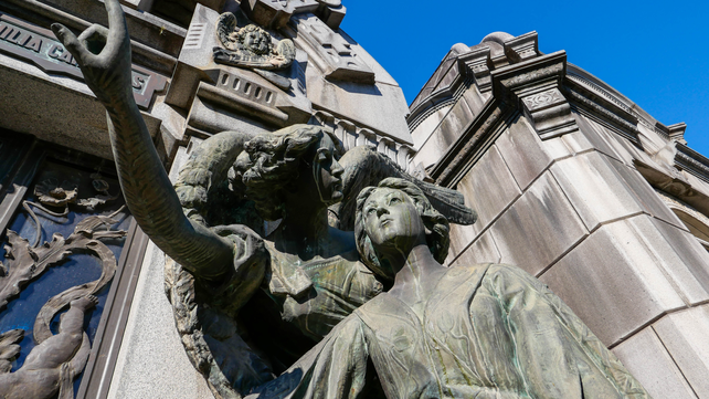 El cementerio conserva la obra completa del Luis Fontana