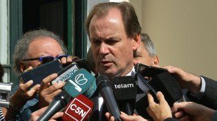 Bordet repudió dichos que le adjudican a Milei para conseguir apoyo de gobernadores a la Ley Ómnibus.