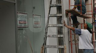 Más de la mitad de los comercios vendió más que el mes anterior