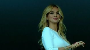 La rubia que hizo delirar a la Bombonera