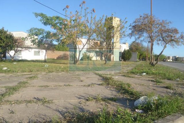Tras el crimen de un joven de 22 años, vecinos apuntan a un menor