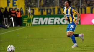 Enzo Giménez demostró versatilidad. Jugó en distintas posiciones y en todas rindió, por eso el respeto del hincha de Central.