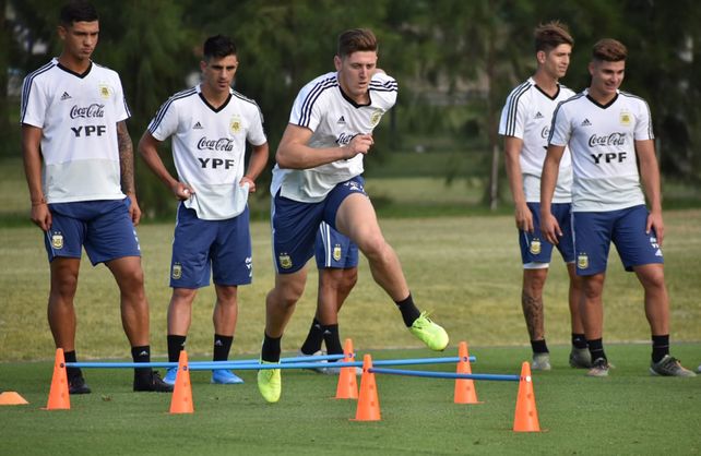 Batista perfila el equipo para el debut en el Preolímpico Sub 23