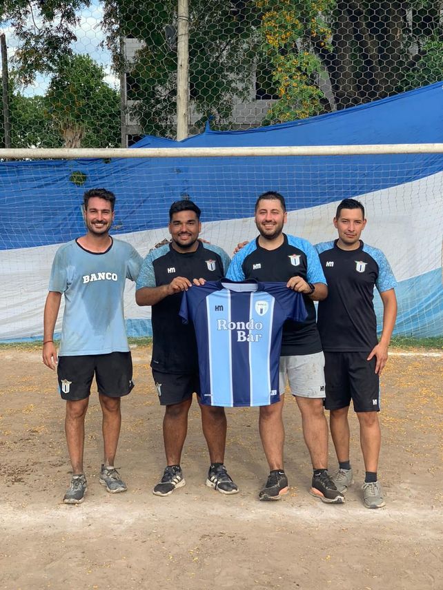 Cuerpo técnico. Franco Martino con sus colaboradores lograron subir a Banco al círculo superior.