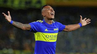 Sebastián Villa volvió a los entrenamientos con Boca y se espera que vuelva contra Newells.