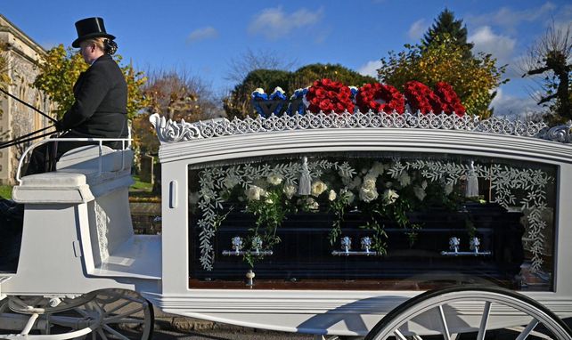 El cajón fúnebre de Liam Payne fue trasladado en una carroza blanca