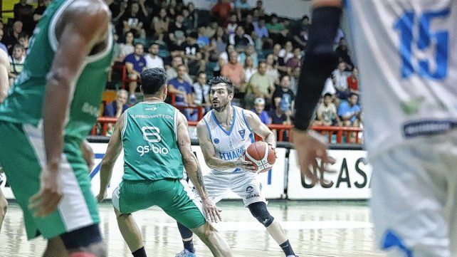 Echagüe viene de perder feo ante Atenas en Córdoba.