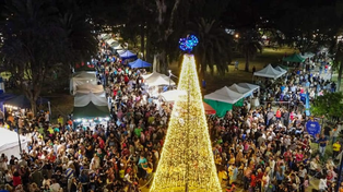 Una multitud de visitantes copó la plaza central de Venado para festejar a la virgen patrona de la ciudad