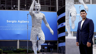 Agüero fue homenajeado con una estatua en el estadio del Manchester City