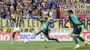 Julián Fernández debutó en Central como titular y a los cinco minutos hizo un gran gol