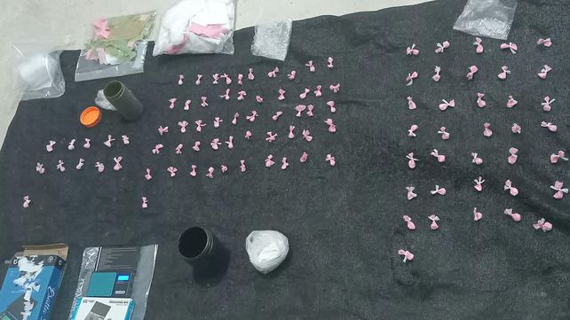 Tres allanamientos simultáneos en Barrio Villa Almendral