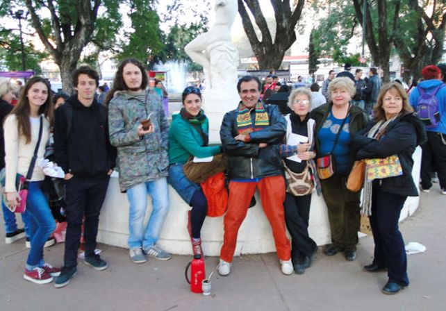 Encuentro. El fin de semana se reunieron por primera vez en la plaza Pueyrredón para organizarse.