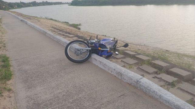 Murió un motociclista en la costanera de Cayastá tras perder el control del vehículo