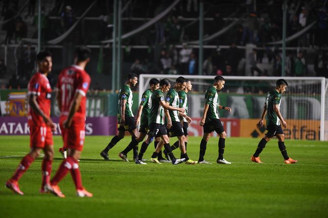 Banfield muy complicado.