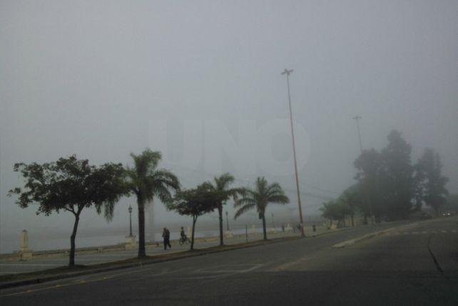 Los lectores de UNO Santa Fe compartieron las fotos de cómo se veía la costanera a las 9 de la mañana de este martes 13 de mayo.