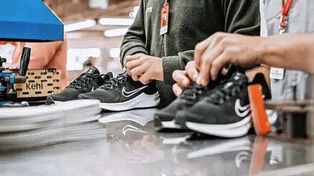 Cierra la última fábrica que producía zapatillas Nike en Argentina y despiden a 150 trabajadores